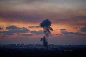 Novo ataque israelense no Sul de Gaza eleva para 56 o número de mortos
