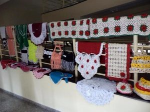 Algumas das peças confeccionados em linha de crochê pelas detentas.Foto: Divulgação 