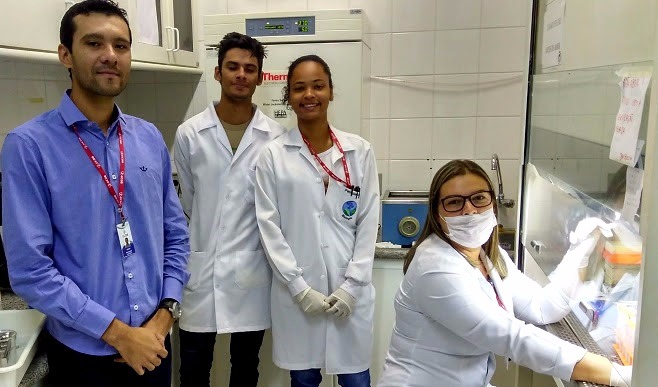 Pesquisa em MS busca o desenvolvimento de novos antibióticos Parte da equipe que desenvolve a pesquisas com o apoio da Fundect.Foto: Divulgação