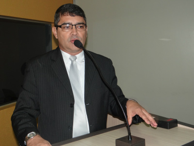 Fischer quer informações sobre convênios realizados pela prefeitura de Amambai Vereador de Amambai, Luiz Fernando Fischer (PR) Foto: Moreira Produções