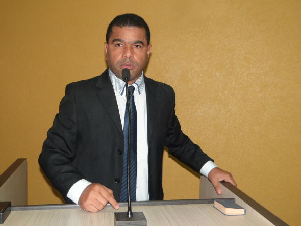 Nicoline pede apoio da prefeitura de Amambai para a Igreja Pentecostal de Jesus Vereador David Nicoline (SDD) / Foto: Moreira Produções