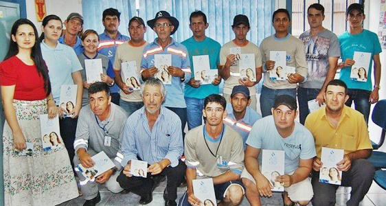 Sanesul de Amambai comemora 35 anos da empresa Em Amambai, os servidores do órgão participaram das comemorações reunindo-se na sede da unidade no município.