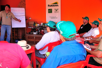 Produtores rurais de Dourados recebem treinamento sobre gestão da propriedade