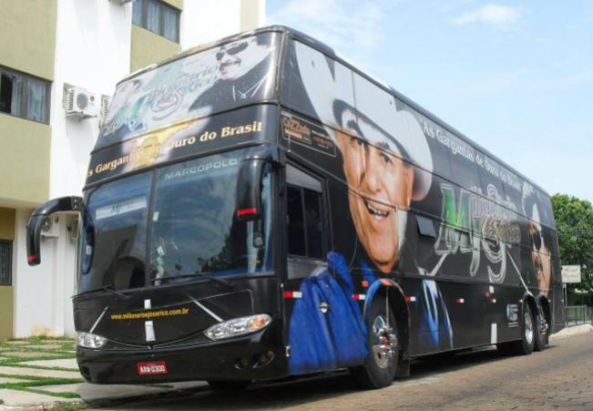 Acidente com ônibus de Milionário e José Rico mata um Acidente com ônibus de Milionário e José Rico mata um