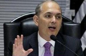 Desembargador federal Paulo Fontes afirma que municípios não têm motivos para agir em favor de produtores rurais em questões demarcatórias. (Foto: Justiça Federal/Arquivo)