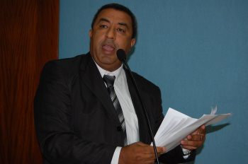 Carlinhos pede informações sobre paralisação da obra do PSF da vila São Luiz Vereador Carlinhos quer retomada da construção do PSF da vila São Luiz.