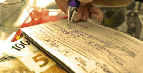 Taxa de juros do cheque especial tem leve alta e chega a 13,6% ao mês Foto: Divulgação