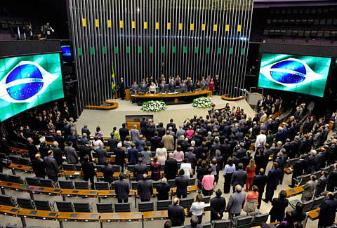Congresso reinicia trabalhos na segunda-feira (3), ouvindo mensagem de Dilma Sessão de abertura dos trabalhos do Congresso em 2013