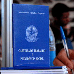 Geração de empregos formais no país em fevereiro é recorde para o mês