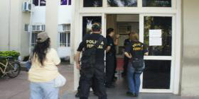 Foto: Capital do PantanalPoliciais federais durante operação no prédio da Prefeitura de Corumbá