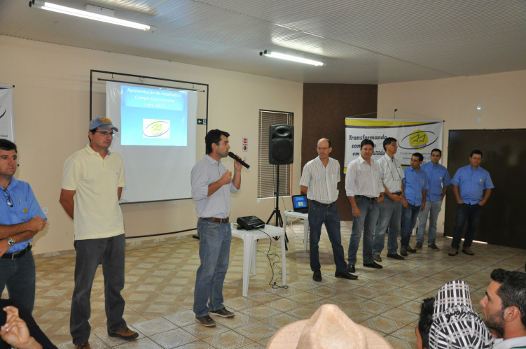 O presidente da Coopersa, Christiano Bortolotto, destacou durante o evento que Amambai está se tornando um pólo de pesquisas / Foto: Assessoria