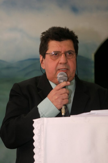Professor João Urague lança livro de crônicas Professor João Urague Filho.