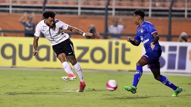 Timão vence de goleada (Foto: Globo Esporte)