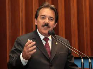 Deputado estadual Arroyo apresentou proposta que inclui dentistas em equipes multiprofissionais de hospitais em MS.