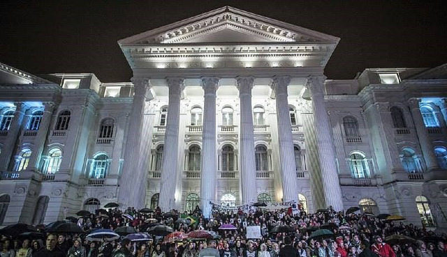 Em Curitiba, as ações serão na noite de terça e na manhã de quarta-feira, na Praça Santos Andrade, Centro da capital / Foto: Renata Peterlini