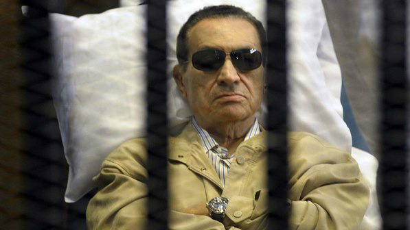 Tribunal do Egito absolve Hosni Mubarak pela morte de manifestantes