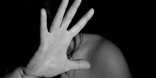 Pena de feminicídio será maior se medida protetiva for descumprida Pena de feminicídio será maior se medida protetiva for descumprida