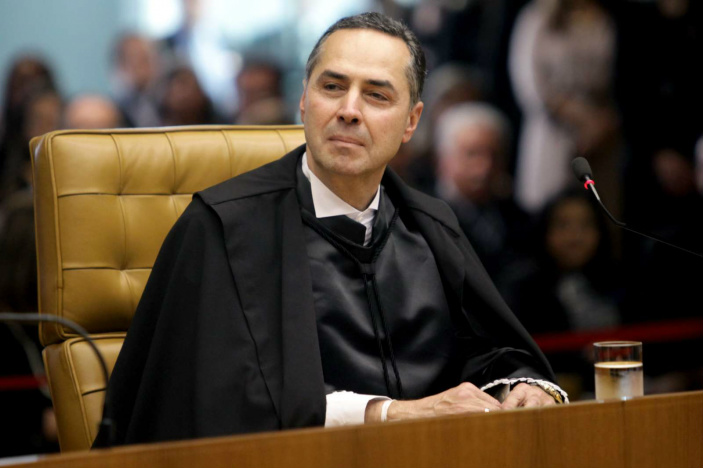 Descumprir ordem judicial é crime ou golpe de Estado Ministro Luís Roberto Barroso: “deixar de cumprir uma decisão judicial é crime de desobediência ou golpe de Estado”Foto: Divulgação