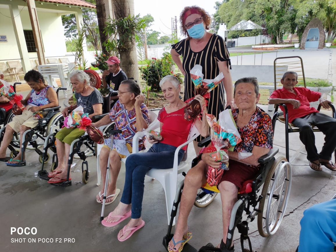 Páscoa no Lar do Idoso Frei Fabiano de Cristo