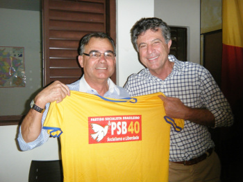 Prego permanece no comando do PSB de Amambai Prego (E) e Murilo Zauith: o PSB não é um partido para paraquedistas e oportunistas que usam siglas para se beneficiarem em época de eleições, e sim um partido sério e de ideologias verdadeiras.