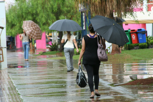 Primeiro veio a chuva e depois a queda nas temperaturaFoto: Hédio Fazan