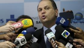 Quem viajar para área de risco no carnaval deve se vacinar contra febre amarela Ministro da Saúde, Ricardo Barros, alerta sobre a necessidade de se vacinar contra a febre amarela quem viajar para área de risco (Marcelo Camargo/Agência Brasil)