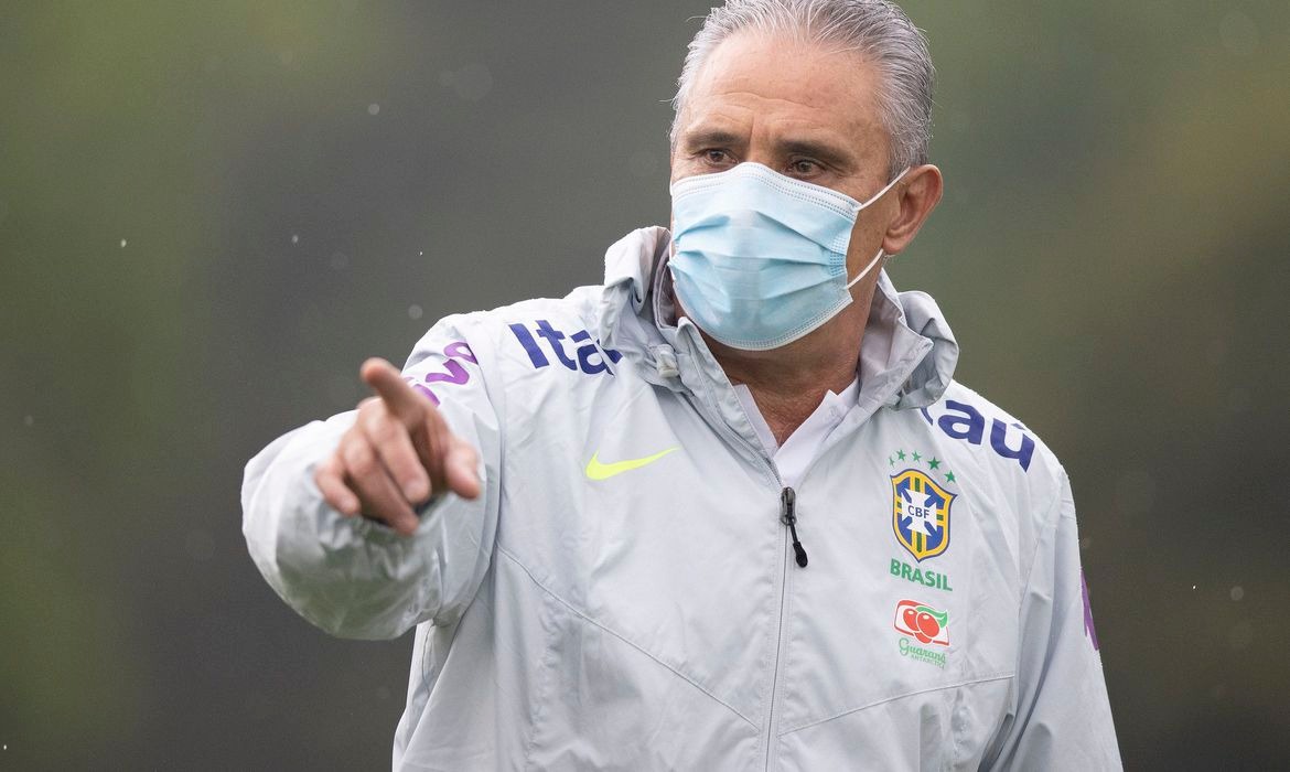 Tite confirma Ederson no gol e explica Firmino na função de Neymar Lincoln Chaves - Repórter da TV Brasil e Rádio Nacional