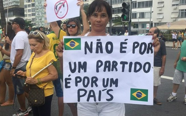Panelaços são manifestações normais da democracia, destaca Dilma Panelaços são manifestações normais da democracia, destaca Dilma
