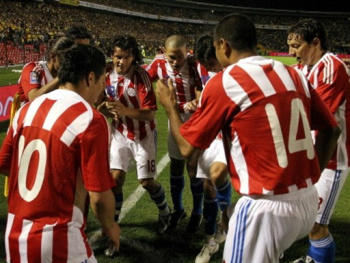 Paraguai arranca empate dramático com Uruguai nas eliminatórias Paraguai arranca empate dramático com Uruguai nas eliminatórias