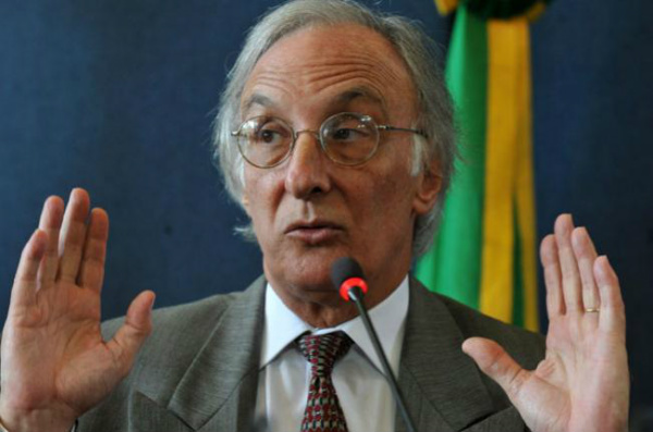 UnB contra-ataca a intolerância UnB contra-ataca a intolerância