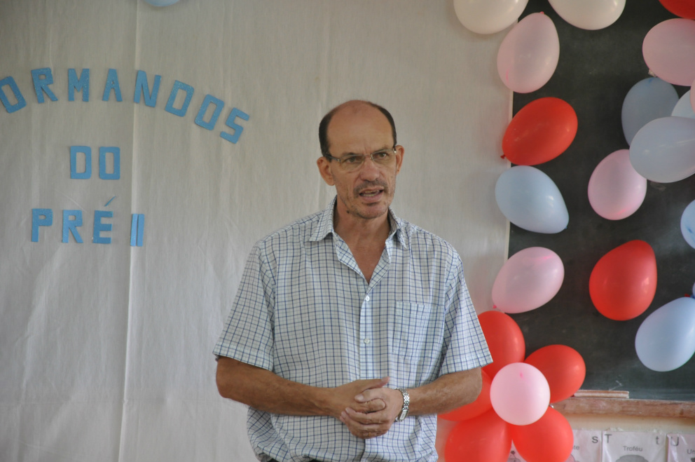 O Prefeito Sérgio Barbosa acompanhou a solenidade e realizou a entrega dos certificados aos formandos / Foto: Assessoria
