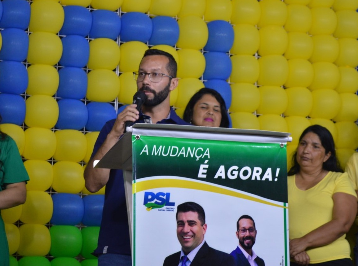 PSL, de Zé Bambil e Pastor Leandro, realizou live nessa quinta-feira (12) Pastor Leandro, candidato a vice-prefeito de Amambai / Foto: Moreira Produções