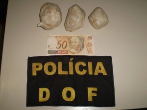 DOF apreende cocaína e cédula falsa