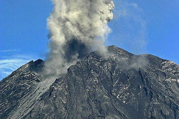 Cinzas do Vulcão Puyehue darão a volta ao mundo, diz especialista chileno