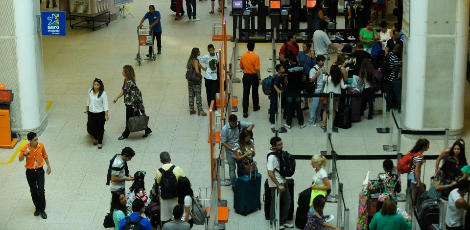 Leilões dos terminais aeroportuários devem gerar investimentos estimados em R$ 3,5 bilhões - Foto: Agência Brasil