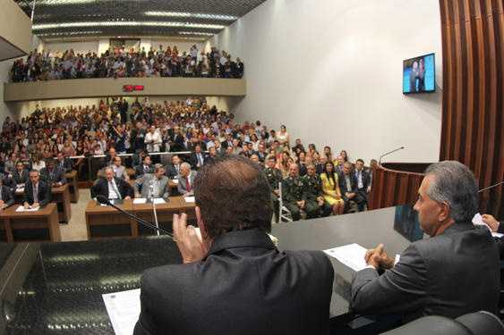 Reinaldo Azambuja participa da solenidade de posse dos deputados estaduais Reinaldo Azambuja participa da solenidade de posse dos deputados estaduais