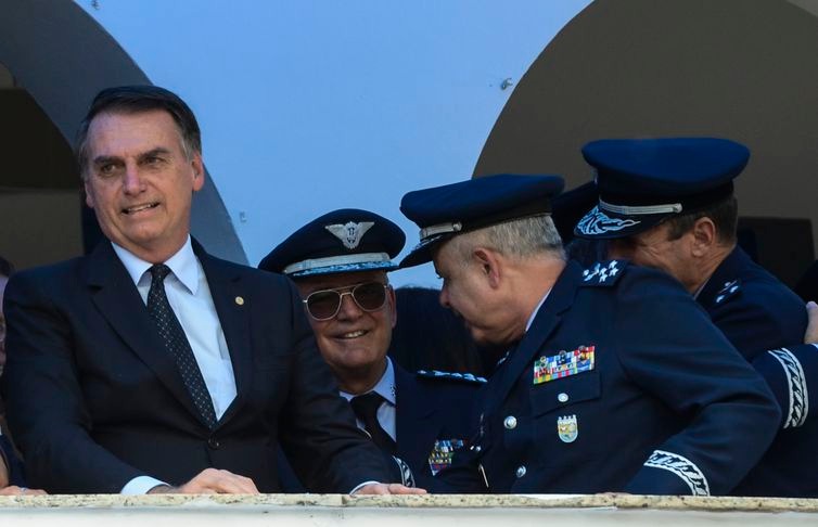 Jair Bolsonaro participa na cidade de Guaratinguetá, no Vale do Paraíba, em São Paulo, da formatura de sargentos da Aeronáutica na Escola de Especialistas da Aeronáutica (EEAR) - Rovena Rosa/Agência Brasil