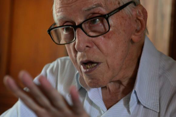 Dom Pedro Casaldáliga, bispo emérito da Prelazia de São Félix do Araguaia, fala sobre a estreia do filme Descalço sobre a Terra Vermelha (Wilson Dias/Agência Brasil)Wilson Dias/Agência Brasil