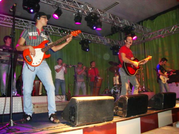 Agenda de eventos para Amambai e região Banda Real do Paraná estará em Amambai no Oktoberbai.