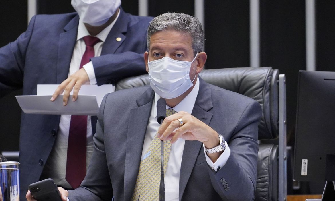 Aprovado texto-base de projeto que permite empresas comprarem vacinas Foto: Agência Brasil