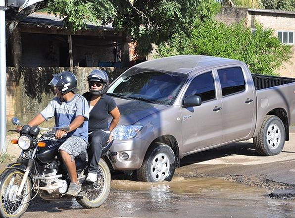 Corumbá sofre com ruas esburacadas após chuvas