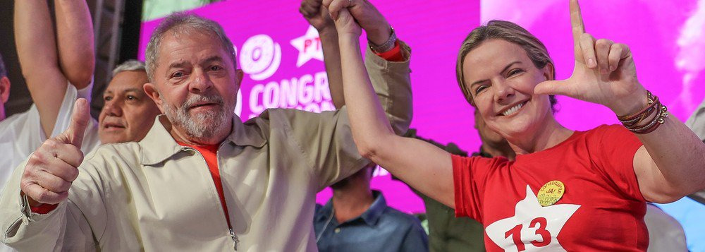 “Estamos lançando a pré-candidatura de Luiz Inácio Lula da Silva à Presidência da República”, disse a presidente do PT, senadora Gleisi Hoffmann (PR) / Foto: Divulgação