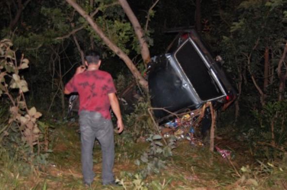 Rapaz morre após acidente que envolveu carro e boi na BR-060