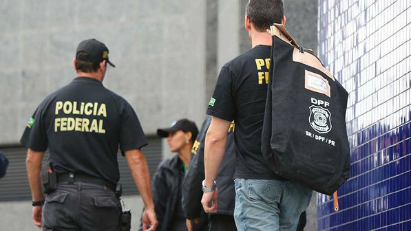 CPI pode convocar Janot para explicar pedidos de inquérito da Operação Lava Jato CPI pode convocar Janot para explicar pedidos de inquérito da Operação Lava Jato