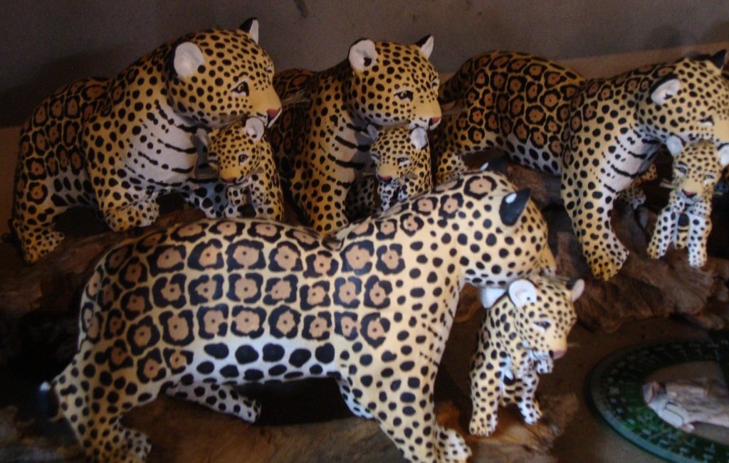 Artesãos levam belezas de MS à Feira Nacional com apoio do Governo do Estado A participação e comercialização de peças do nosso artesanato acontece com o suporte da FCMS.