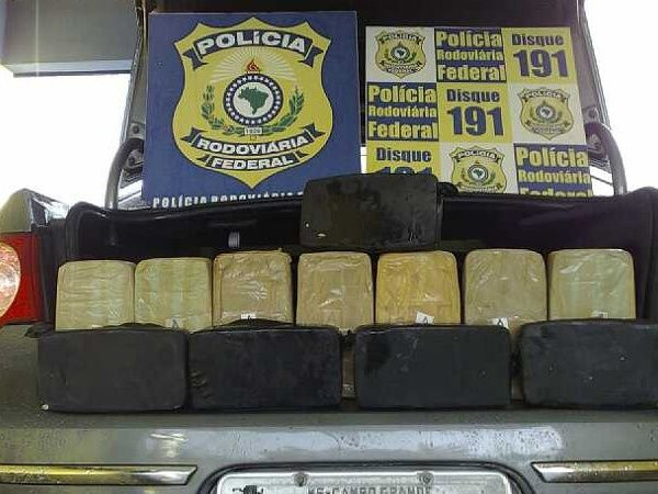 PRF apreende 15 kg de cocaína que seguiria para capital