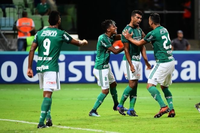 O volante Thiago Santos marcou os dois gols (Foto: Gazetapress)