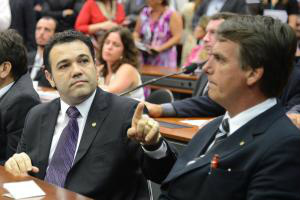 Vice-presidente da CDH diz que vai renunciar