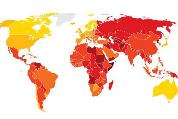 Brasil sobe três posições em ranking mundial sobre corrupção Quanto mais próximo da cor amarela, menos corrupto o país, quanto mais próximo da cor vermelha, mais corrupto Transparência Internacional