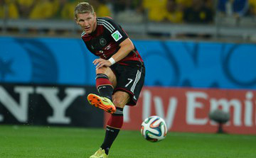 7 a 1: o trauma ainda prossegue Bastian Schweinsteiger não fez gol, mas toda a simpatia por ele esbarra no número estampado em sua camisa.